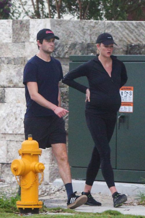Pregnant Karlie Kloss Enjoys Walk with Her Husband Joshua Kushner in Miami 03/06/2021