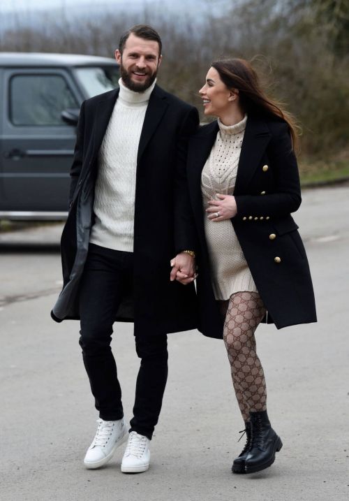 Pregnant Nermina Pieters with her Hubby Erik Out in Alderley Edge 02/24/2021 5