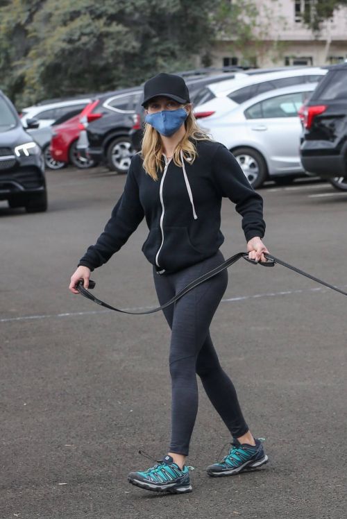 Reese Witherspoon Out Hiking with Dogs in Santa Monica 03/14/2021