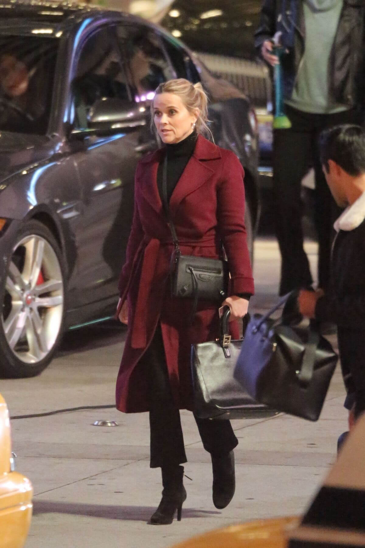 Reese Witherspoon Wraps Up Warm as She Spotted on the Set of 'The Morning Show' in Los Angeles 03/10/2021