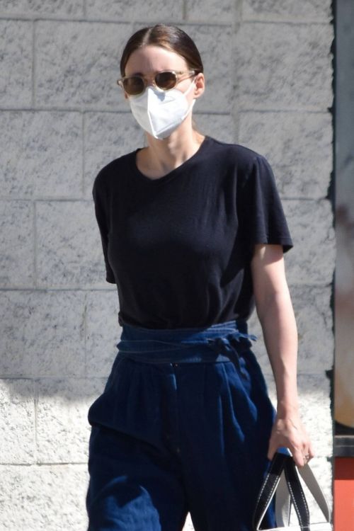 Rooney Mara Day Out for Shopping in Studio City 02/24/2021 2