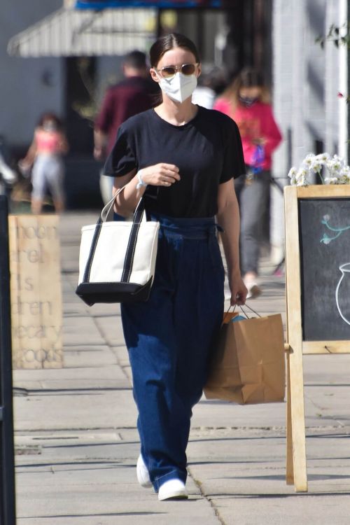 Rooney Mara Day Out for Shopping in Studio City 02/24/2021 3