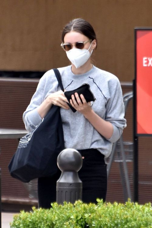 Rooney Mara Steps Out for Shopping in Studio City 03/12/2021 1