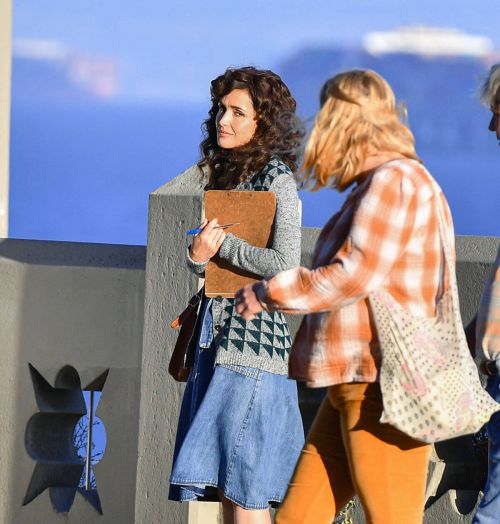 Rose Byrne Looks Retro Chic in a Denim Outfit on the Set of 
