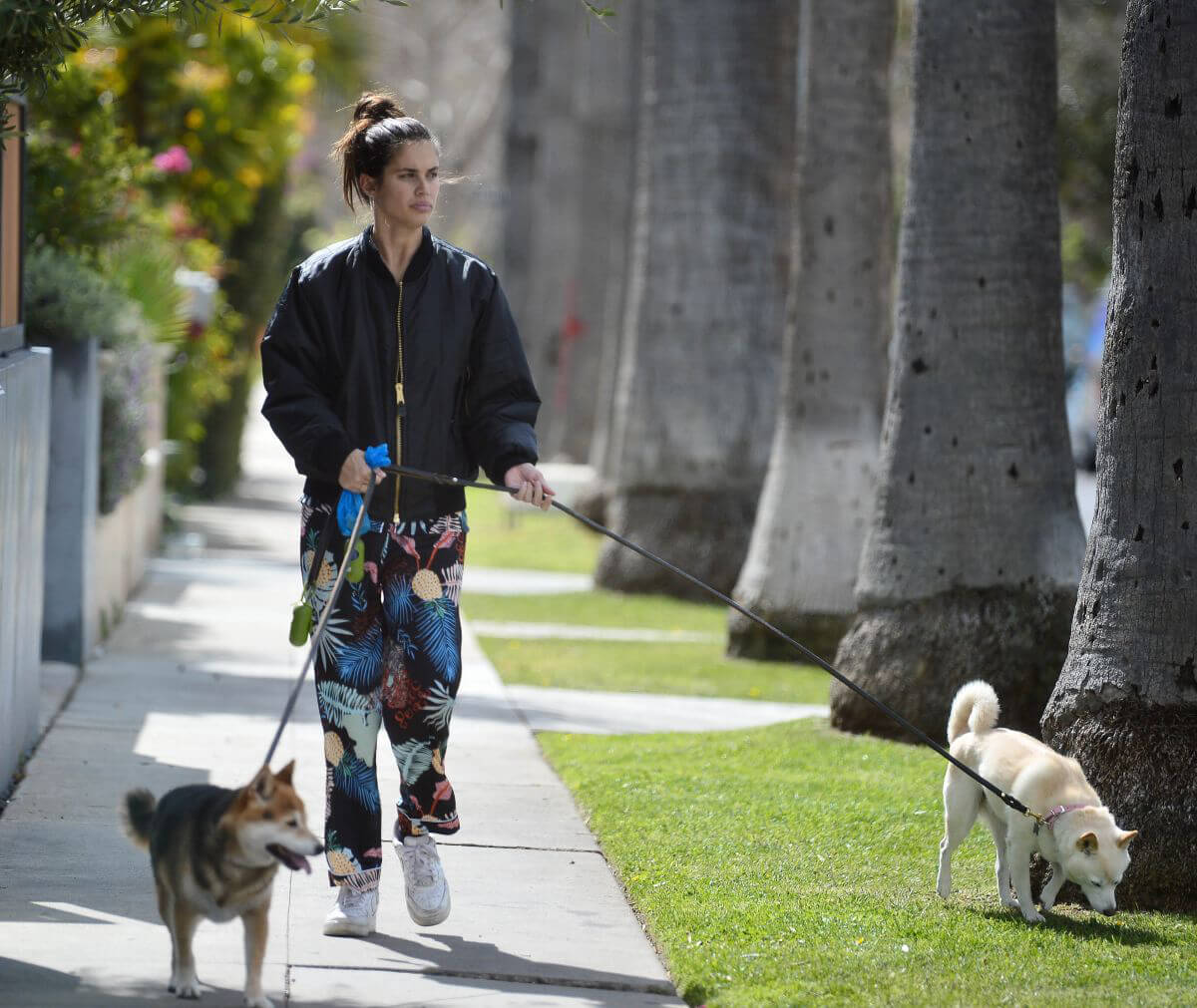 Sara Sampaio Day Out with Her Dog in Los Angeles 03/11/2021 5