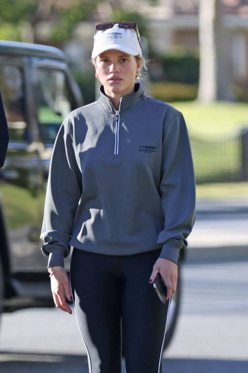 Sofia Richie Day Out in Los Angeles 02/24/2021 9