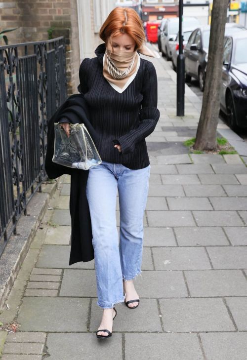 Stacey Dooley is Seen Arriving at BBC Studio in London 03/13/2021 3