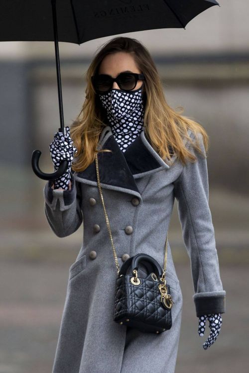 Suki Waterhouse Day Out in London 03/04/2021 2
