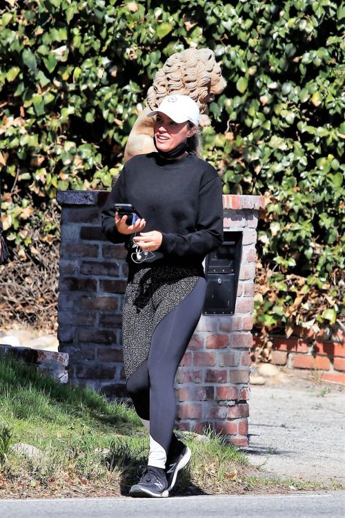 Teddi Mellencamp Hikinig with Friend in Los Angeles 02/24/2021 6