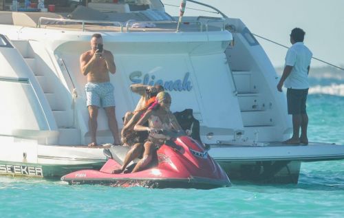 Winnie Harlow on Vacation as She Rides The Waves On A Jet Ski During Tropical Trip To Tulum, Mexico 02/24/2021 1