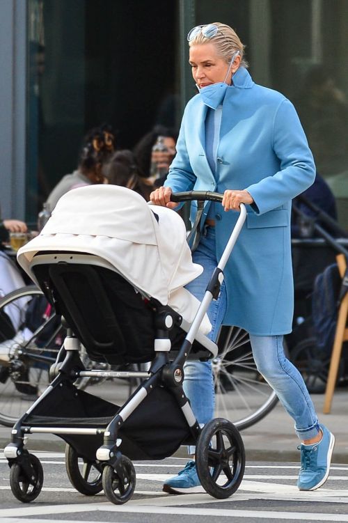 Yolanda Hadid Day Out in New York 03/11/2021 5