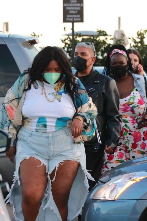 Lizzo Seen at Nobu in Malibu 03/19/2021 1