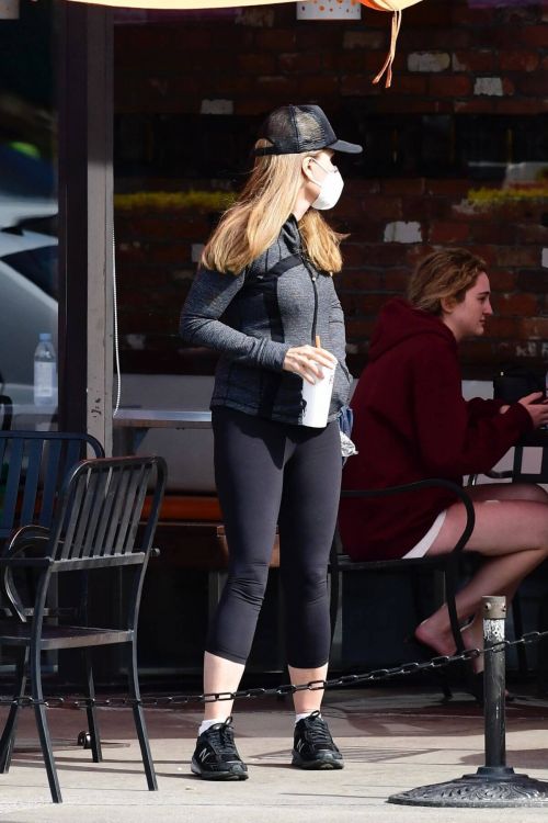 Maria Shriver Out and About for Lunch in Brentwood 03/19/2021 4