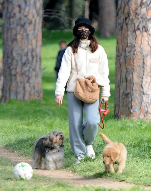 Matilda De Angelis Steps Out at a Park in Rome 03/21/2021 4