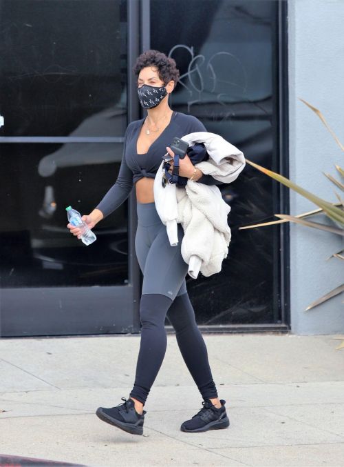 Nicole Murphy is Leaving a Gym in Los Angeles 03/18/2021 2