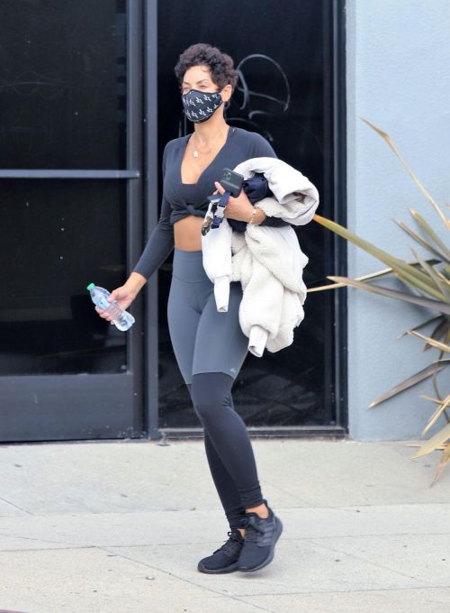 Nicole Murphy is Leaving a Gym in Los Angeles 03/18/2021 5