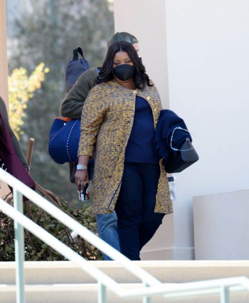 Octavia Spencer Seen on the Set of Truth Be Told in Los Angeles 03/18/2021 4