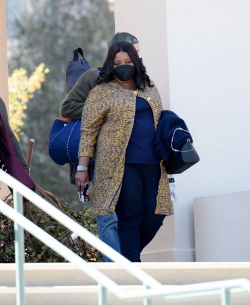 Octavia Spencer Seen on the Set of Truth Be Told in Los Angeles 03/18/2021 2