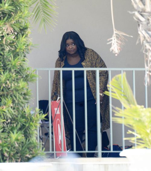 Octavia Spencer Seen on the Set of Truth Be Told in Los Angeles 03/18/2021 2