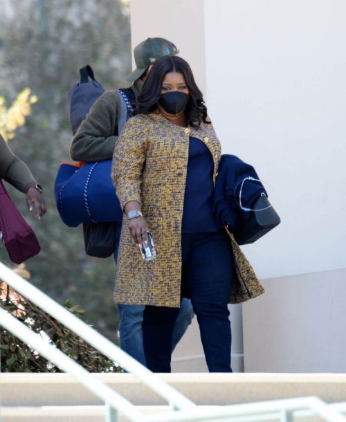 Octavia Spencer Seen on the Set of Truth Be Told in Los Angeles 03/18/2021 6