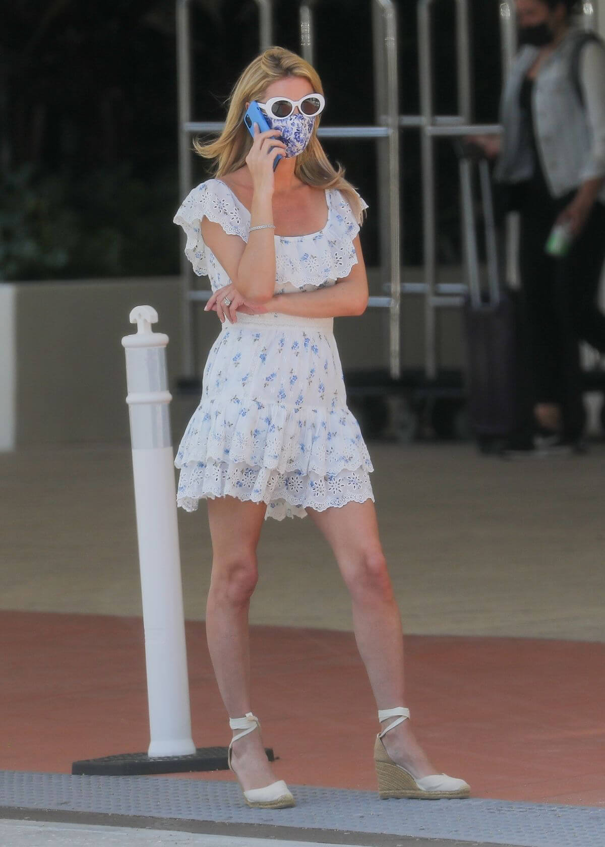 Paris and Nicky Hilton is Leaving W Hotel in Miami Beach 03/24/2021 4