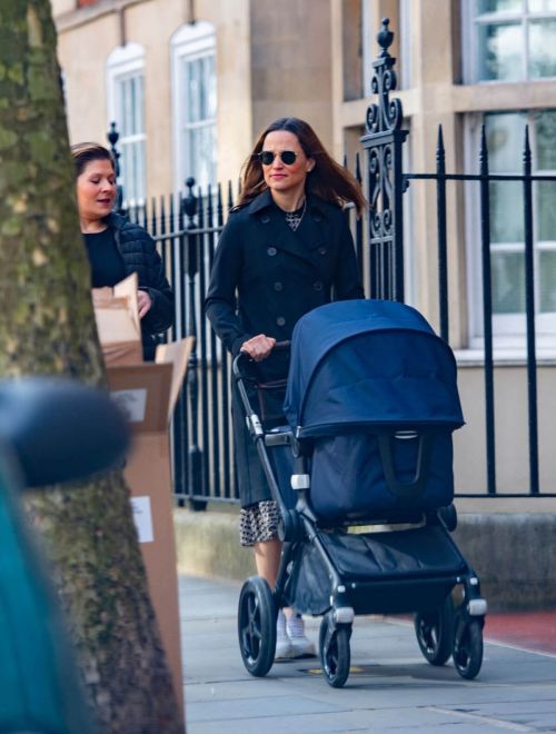 Pippa Middleton Steps Out in Grace 03/23/2021 4