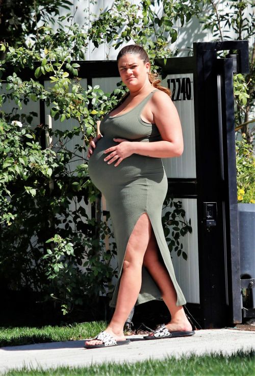 Pregnant Brittany Cartwright Out and About in Los Angeles 03/19/2021 3