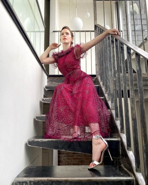 Rachel Brosnahan at Writers Guild Awards Photoshoot, March 2021 1
