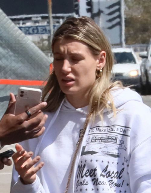 Rachel Kirchhoff Spotted at LAX Airport in Los Angeles 03/20/2021 2