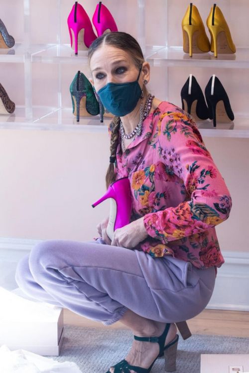 Sarah Jessica Parker Seen at Her SJP Shoestore in New York 03/20/2021 4