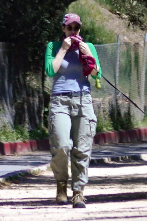 Sarah Silverman Day Out with Her Dog in Los Feliz 03/22/2021 3