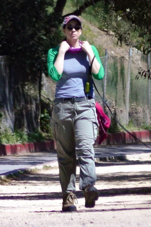 Sarah Silverman Day Out with Her Dog in Los Feliz 03/22/2021 6