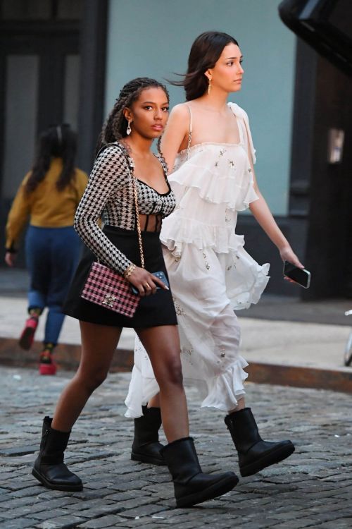 Savannah Lee Smith and Zion Moreno Seen on the Set of Gossip Girl Reboot 03/25/2021 1
