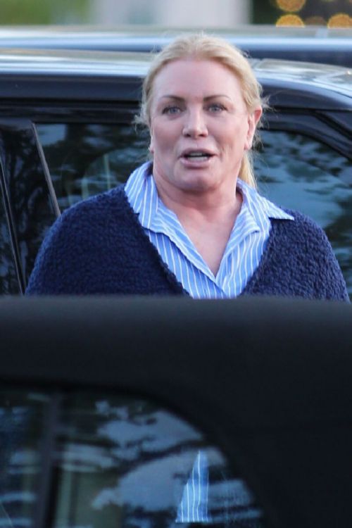 Shannon Tweed is Leaving Dinner in Los Angeles 03/22/2021 1