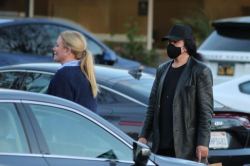 Shannon Tweed is Leaving Dinner in Los Angeles 03/22/2021 2