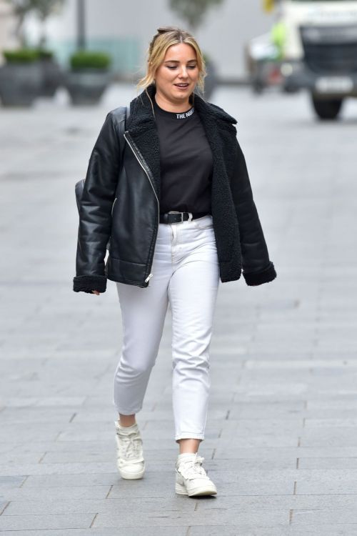 Sian Welby is Seen Leaving Capital Radio Breakfast Show in London 03/24/2021 1