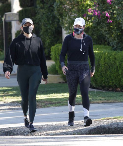 Teddi Mellencamp Steps Out For Jogging with a Friend in Los Angeles 03/19/2021 1