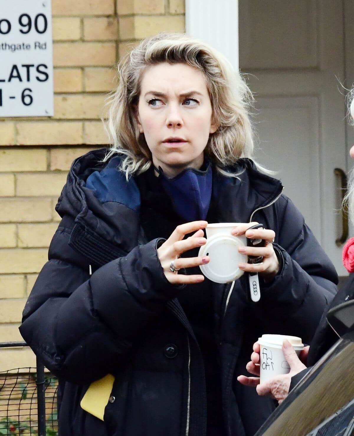 Vanessa Kirby Checking Out Georgian Style 3 Story House in London 03/20/2021