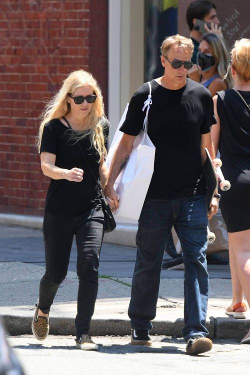 Catherine Goodman with her husband Tony Hawk Out and About in New York 06/30/2021 5