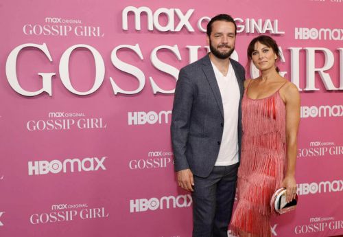 Laura Benanti attends Gossip Girl Premiere at Spring Studios in New York 06/30/2021 2
