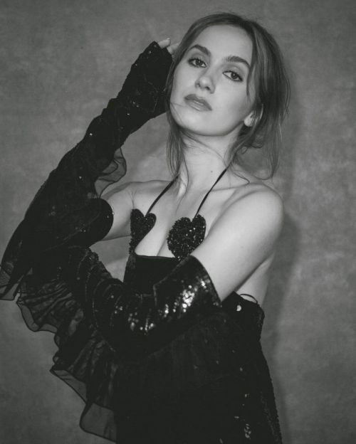 Maude Apatow Photoshoot for Blanc Magazine, June 2021 1