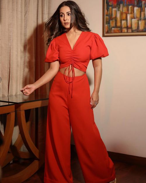 Hina Khan wears Swatee Singh Designer Outfit During Photoshoot 08/02/2021 1