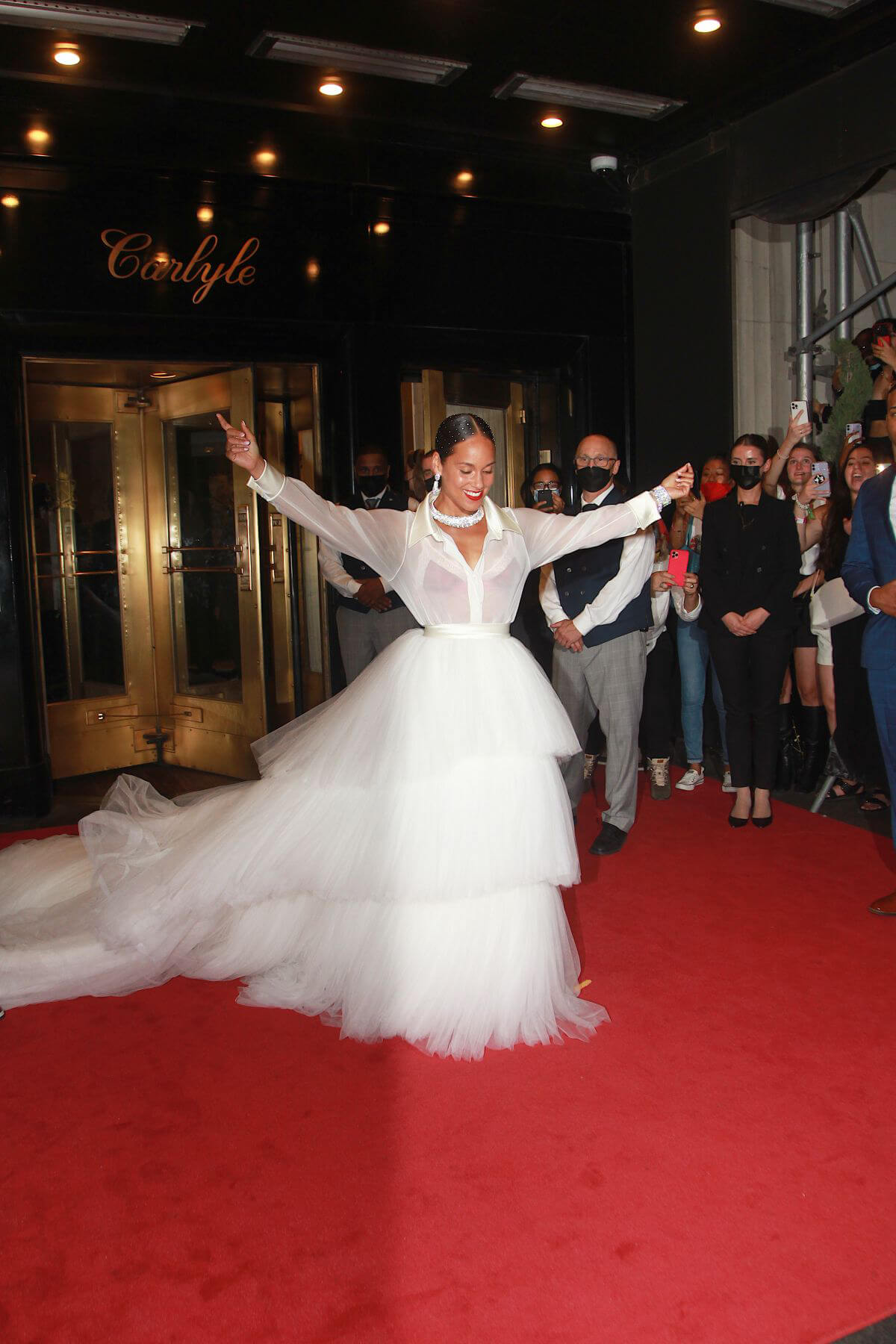 Alicia Keys Wears White Gown While Heading to Met Gala 2021 in New York 09/13/2021