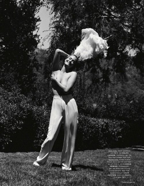 Amber Valletta Photoshoot for Vogue Magazine, Germany October 2021 5