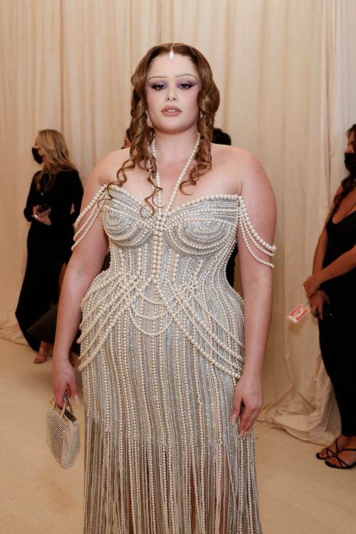 Barbie Ferreira Attends 2021 Met Gala in New York 09/13/2021 6