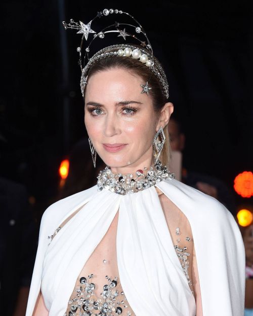 Emily Blunt Heading to 2021 Met Gala in New York 09/13/2021 5
