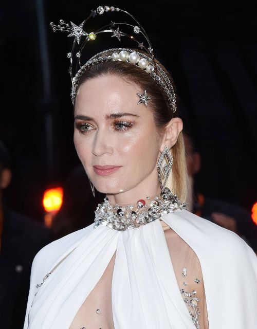 Emily Blunt Heading to 2021 Met Gala in New York 09/13/2021 6