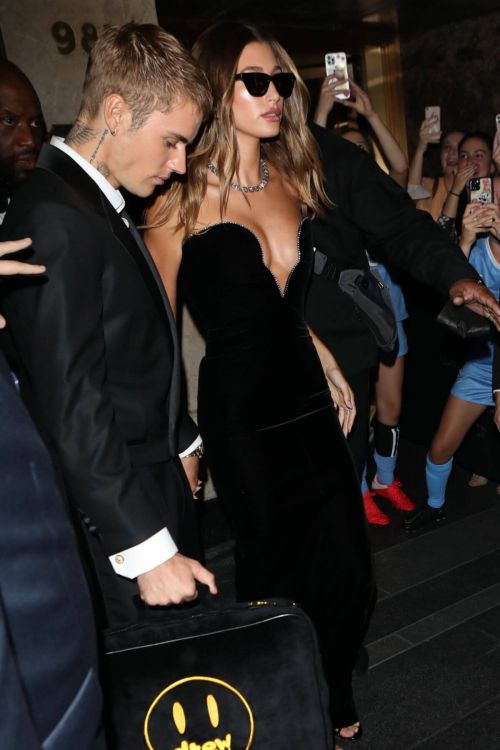 Hailey and Justin Bieber Attends 2021 Met Gala in New York 09/13/2021
