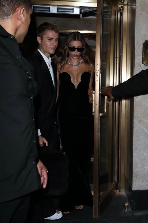 Hailey and Justin Bieber Attends 2021 Met Gala in New York 09/13/2021 5