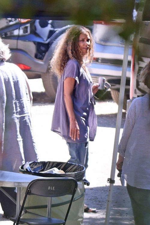Halle Berry Filming Commercial for Sweaty Betty Workout Clothes in Malibu 09/14/2021 5